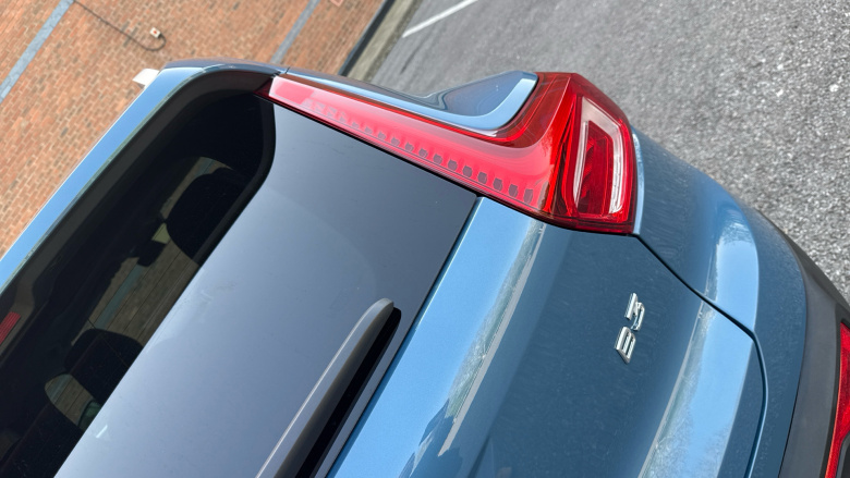 Volvo XC40 2.0 B3P Ultra Dark 5dr Auto Petrol Estate